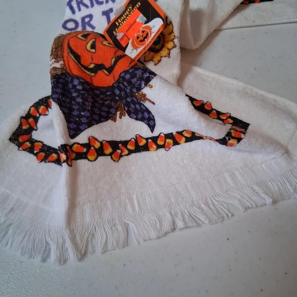 Vintage Halloween Hand Towel NOS Small Fringe Pumpkin Head Scarkrow NEW 18" - Picture 8 of 10